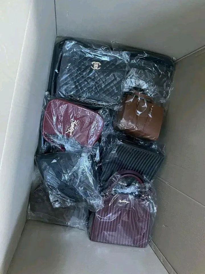 Female-Handbags-pallets-for-sale
