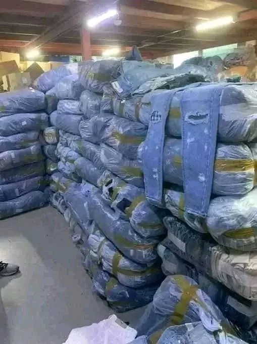 Mix-men-and-women-clothes