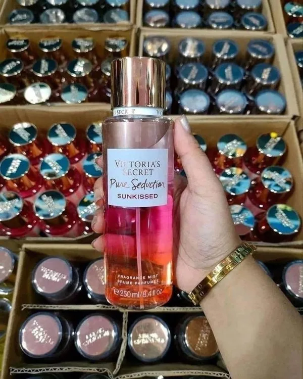 Victorias-Secret-Perfumes-Pallets-600x750