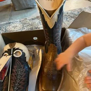 WhatsApp-Image-2025-03-05-at-21.39.171-300x300