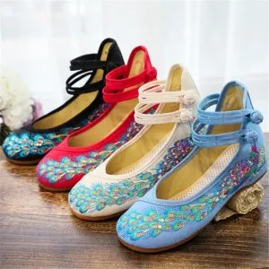 Wholesale-Ladies-Canvas-Shoes-Fashion-Chinese-Embroidered-Walking-Shoes-Women-s-Handmade-Shoes-Female-Brand-Designer-300x300