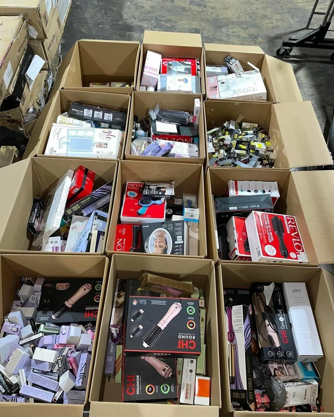 Wholesale-Makeup-Pallets-