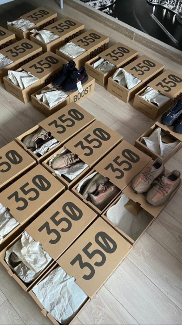 Yeezy-sneakers-pallets-for-sale-600x1067