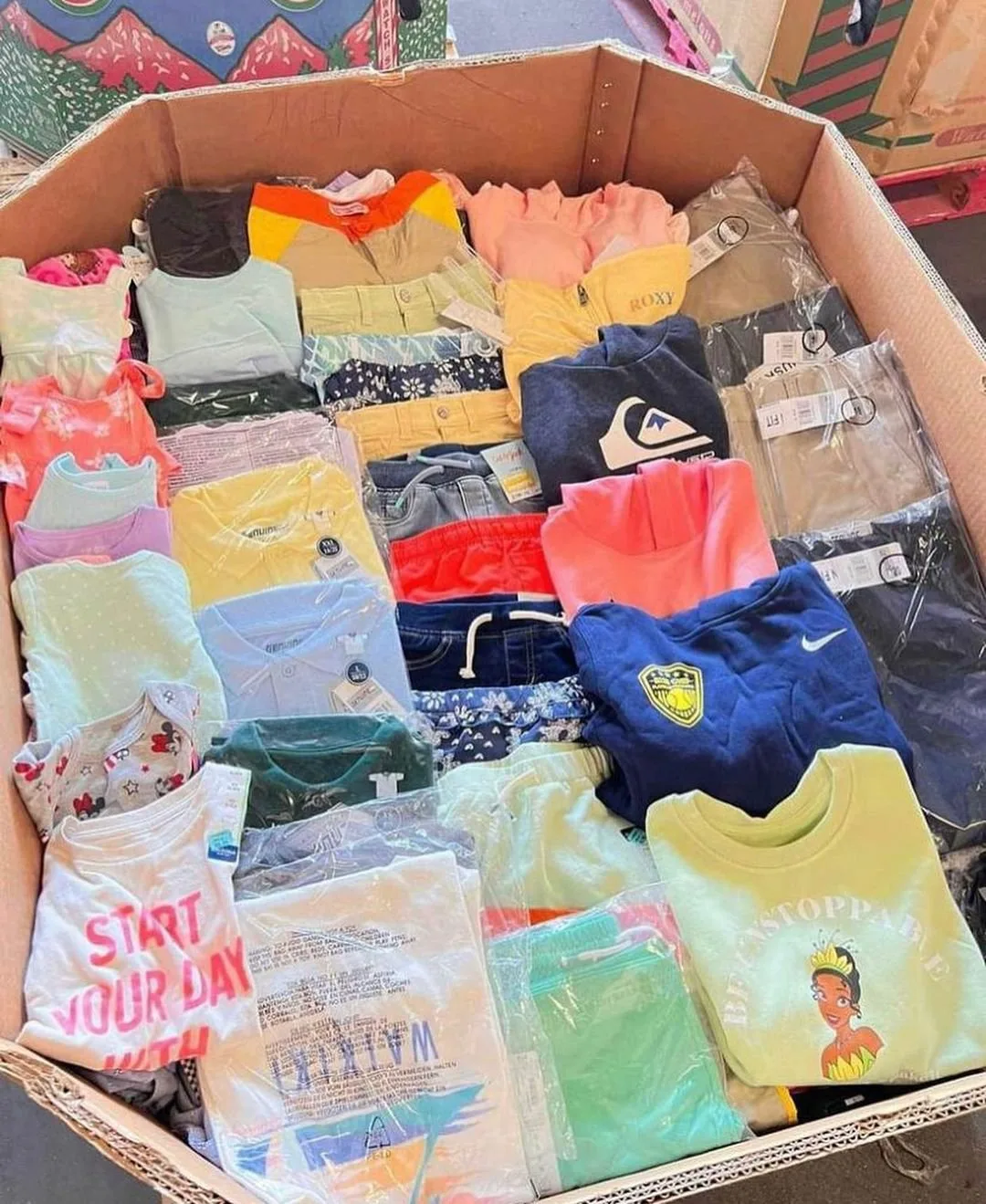 children-clothing-pallet