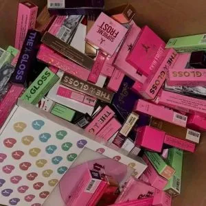 ladies-makeup-pallets-300x300