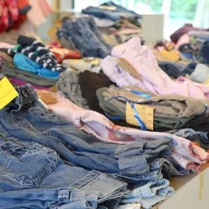 outlet-mall-kids-1-300x300